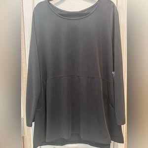 Soft Surroundings Buttons in the back Black Women's Top